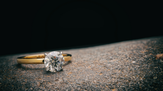 Are Yellow Gold Engagement Rings Tacky?