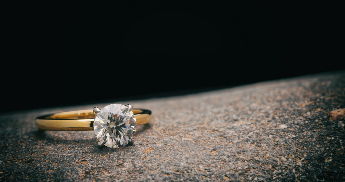 Are Yellow Gold Engagement Rings Tacky?