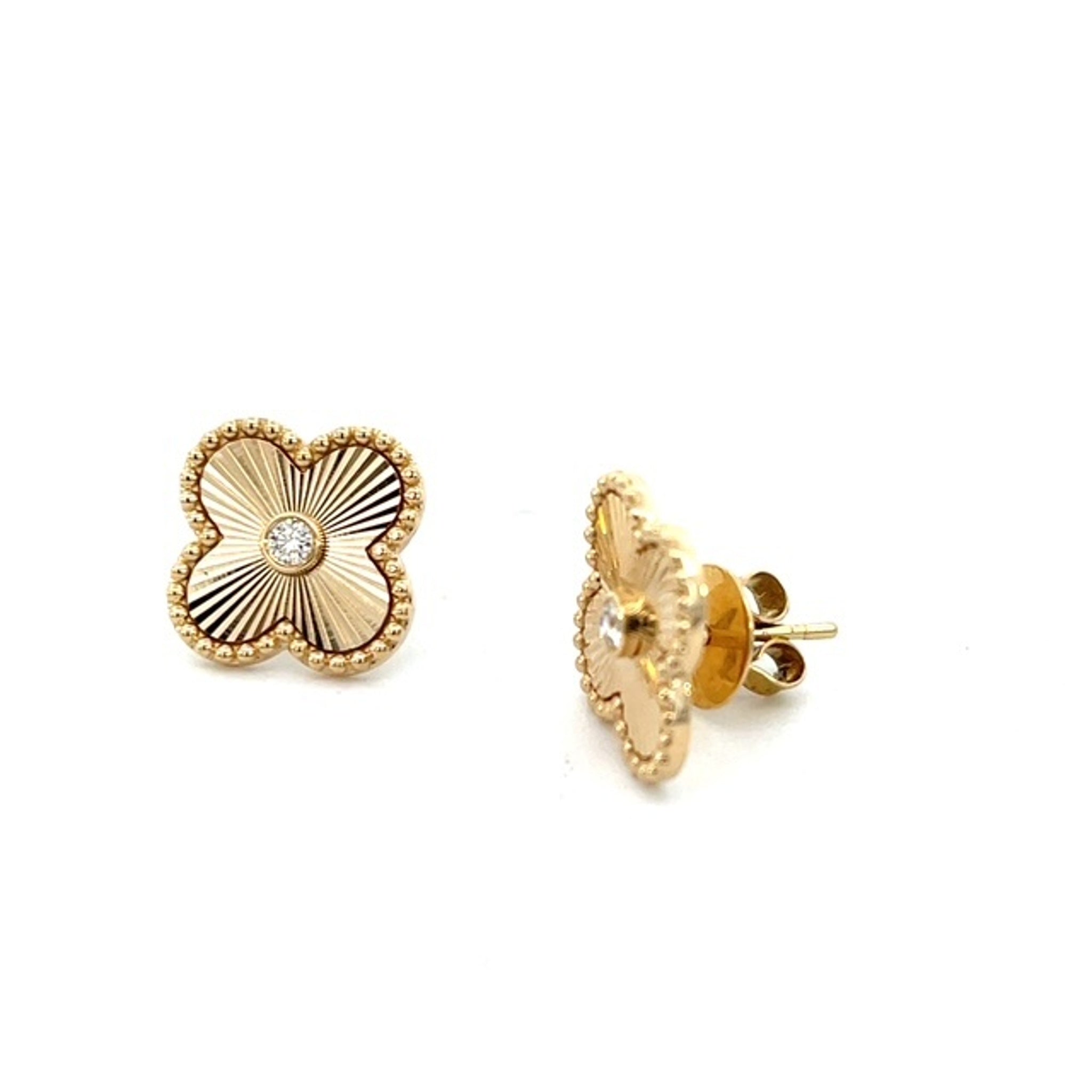 14K Yellow Gold 0.10ctw Flower Stud Earrings