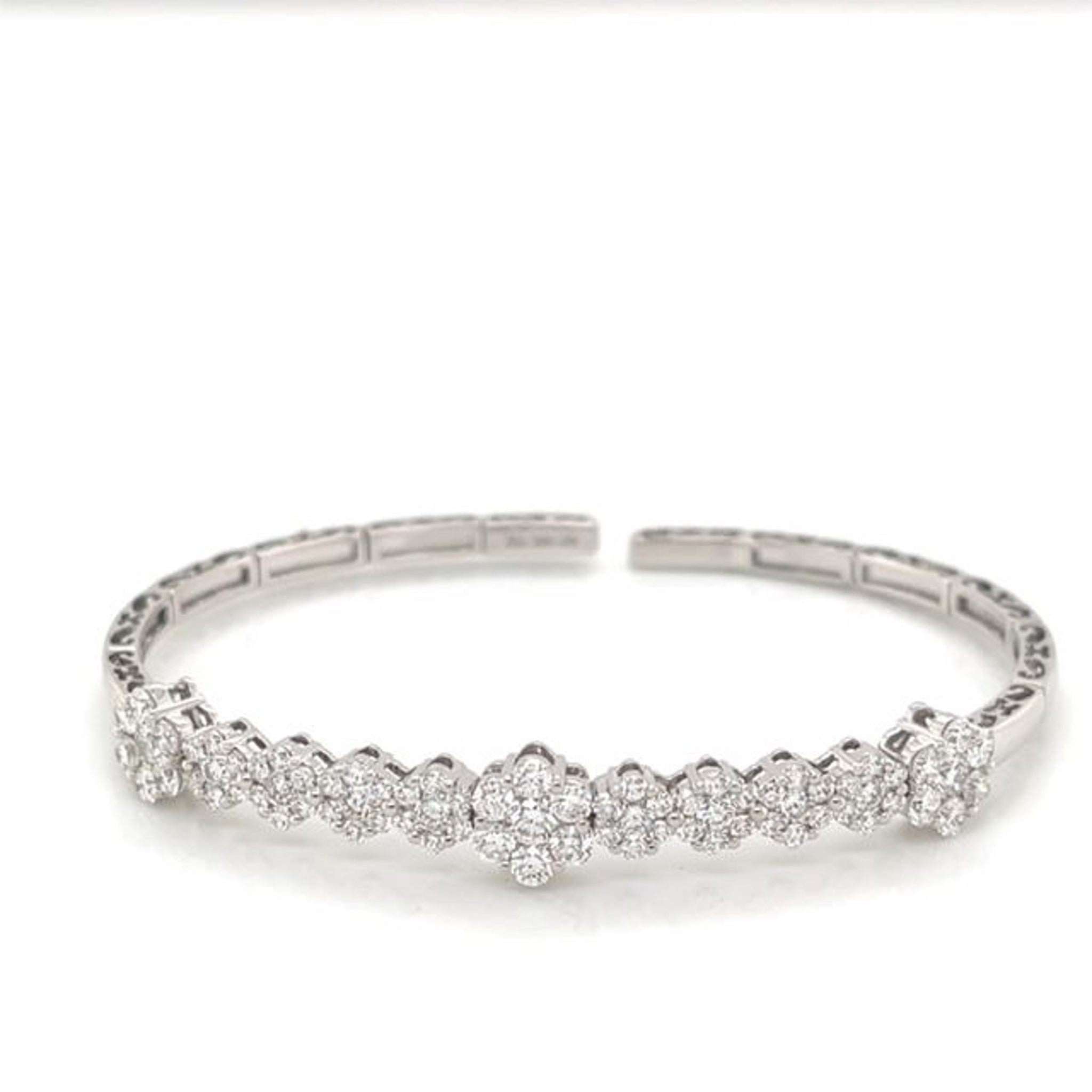 18K White Gold Fancy Diamond Bangle in White Gold