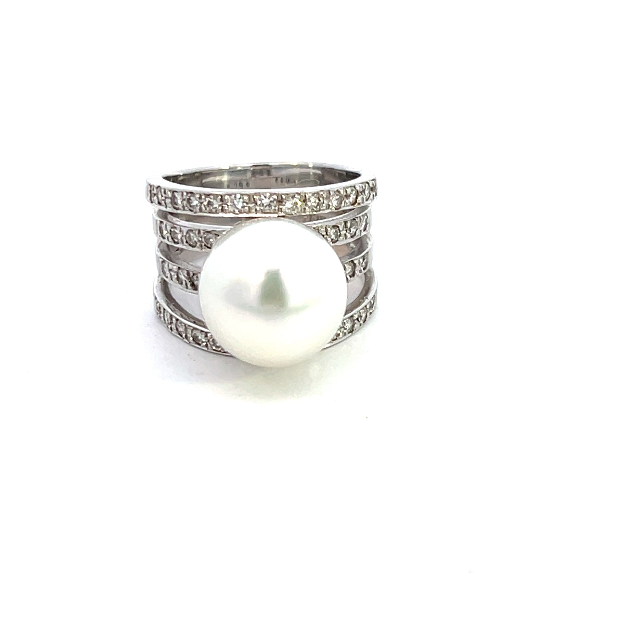 18K White Gold South Sea Pearl & Diamond Ring