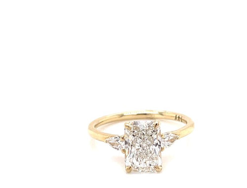 Beautiful Diamond Enangement Ring